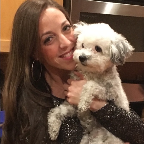 Meet your Posher, Jenna - Picture 1 of 3